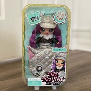 Na na na surprise. Glam series Chrissy Diamond.